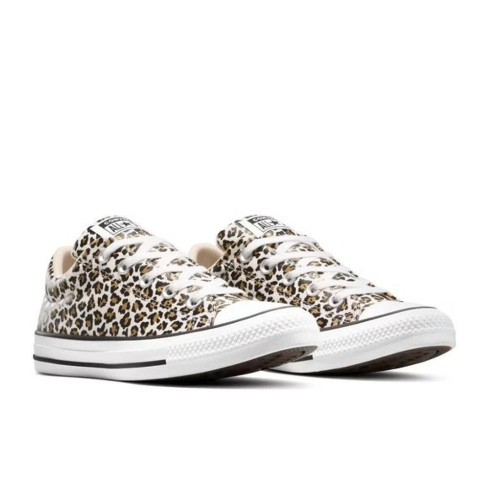 Converse Chuck Taylor All Star Street Sneaker Women 9.5, M7.5 Low Cheetah Canvas - Picture 2 of 8
